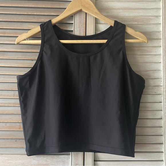 Arro Athletics Tops - ARRO ATHLETICS black straight up crop tank size:XL